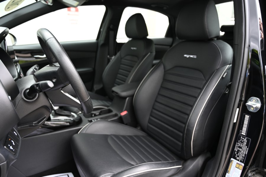 Vehicle image 13 of 29