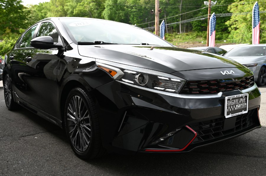 Vehicle image 2 of 29