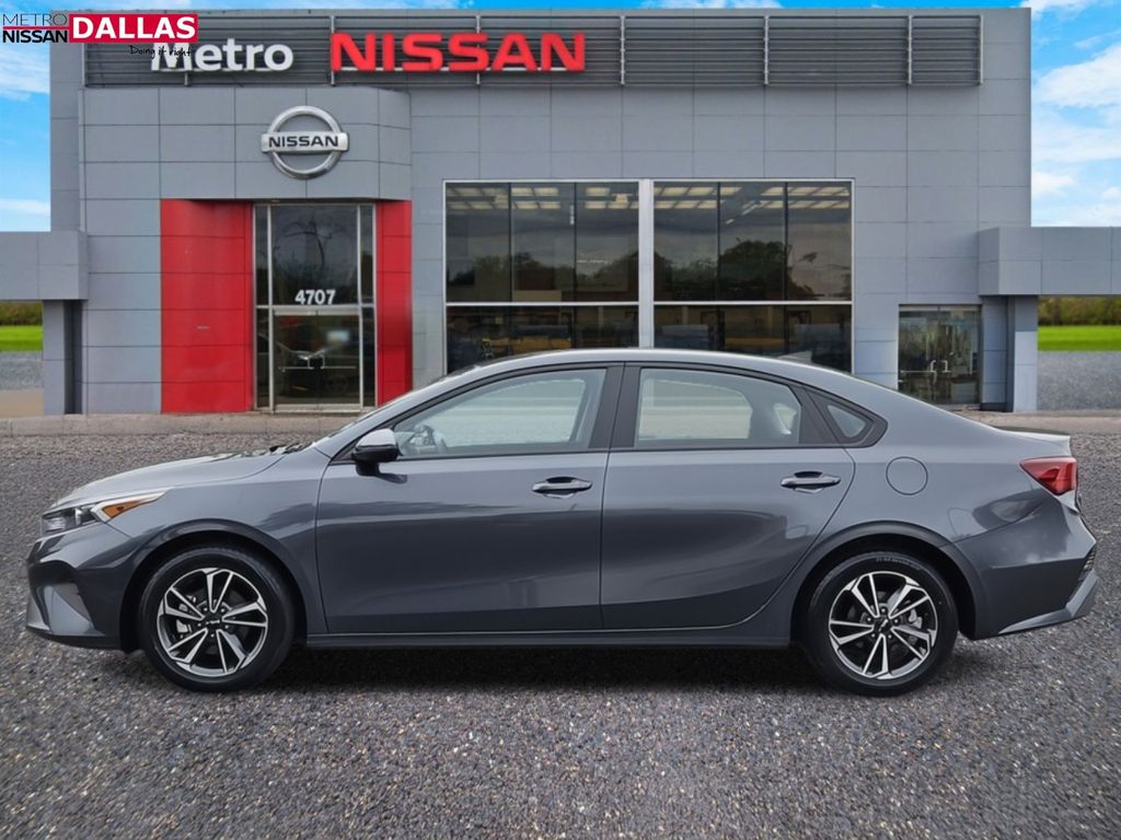 Vehicle image 10 of 33