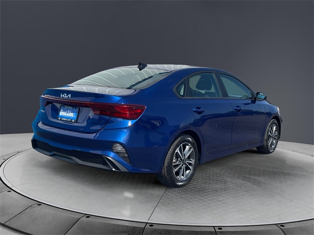 Vehicle image 5 of 15