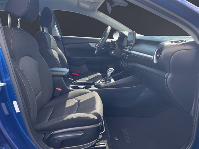 Vehicle image 10 of 15
