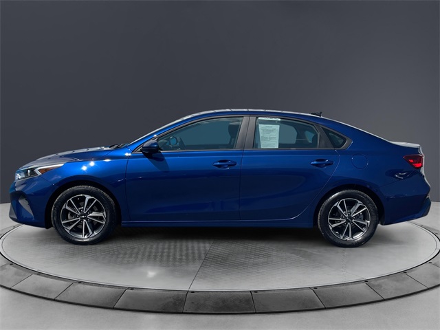 Vehicle image 8 of 15