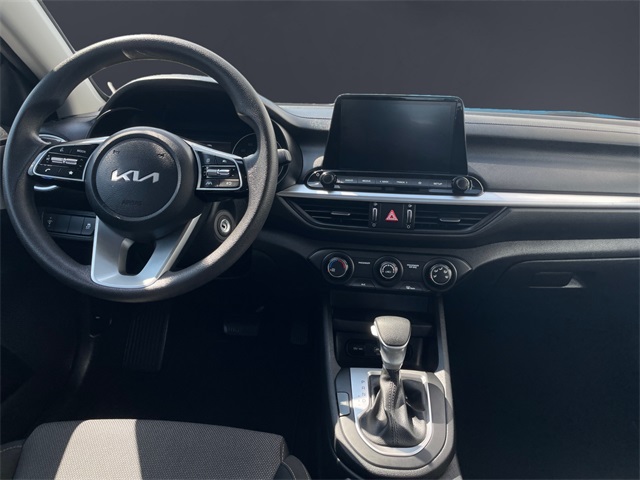 Vehicle image 13 of 15