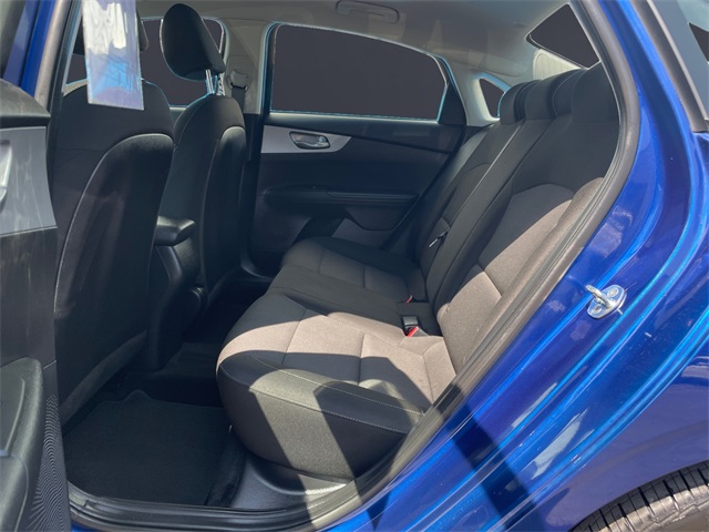 Vehicle image 11 of 15