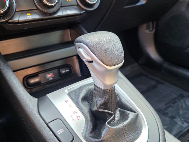 2023 Kia Forte LXS Image 20 of 35