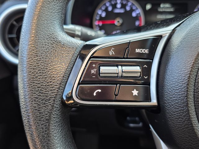 2023 Kia Forte LXS Image 33 of 35