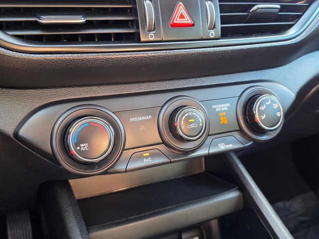 2023 Kia Forte LXS Image 35 of 35