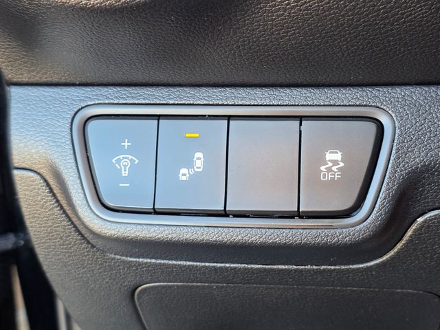 2023 Kia Forte LXS Image 26 of 35