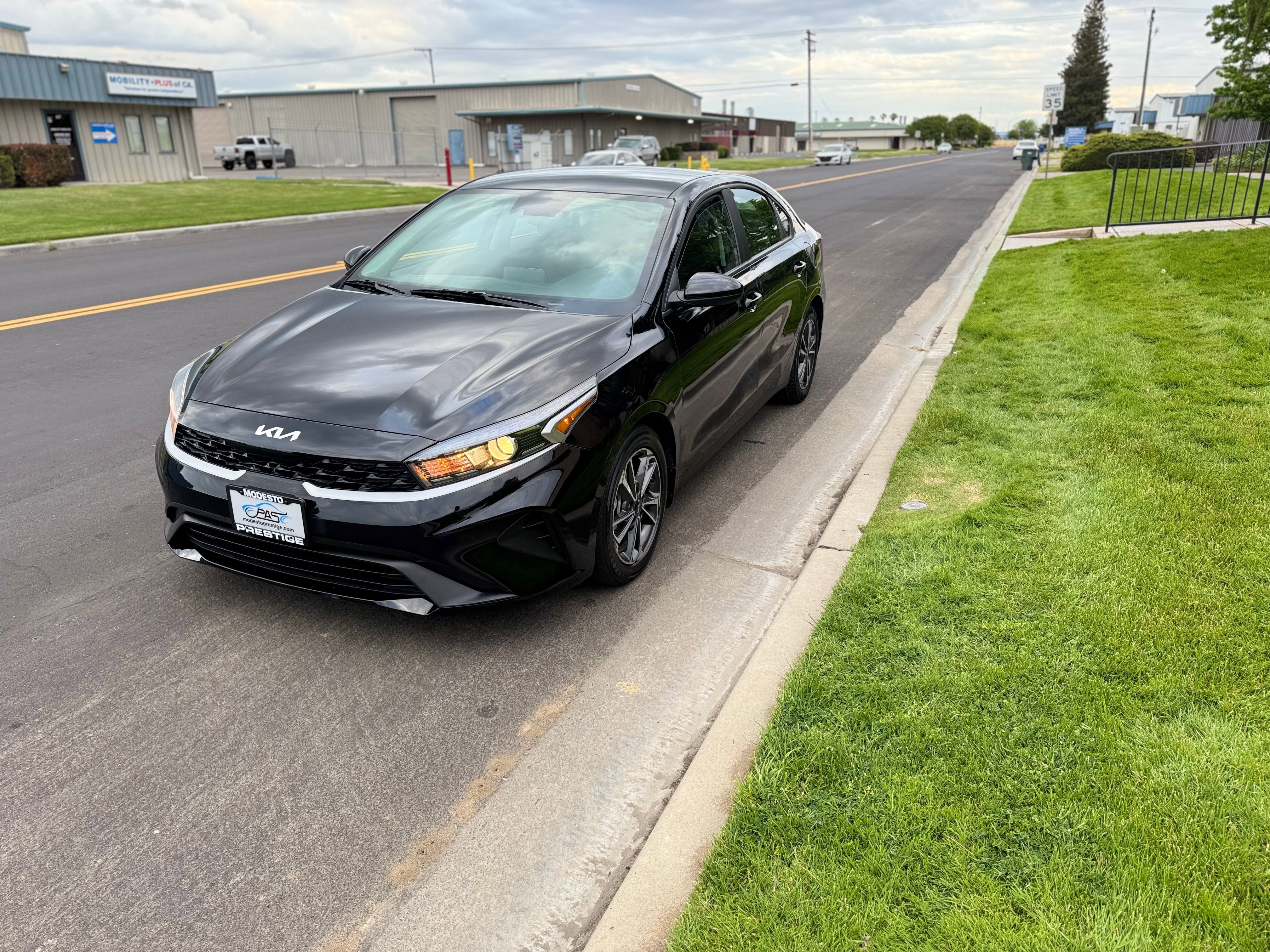 Vehicle image 2 of 20