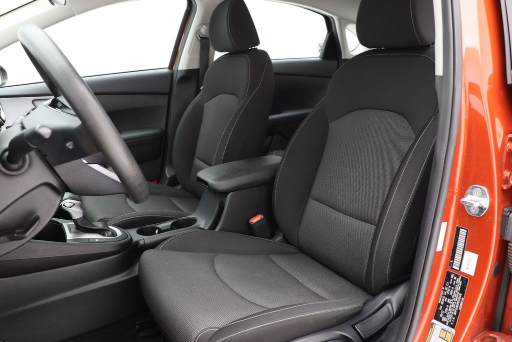2023 Kia Forte LXS Image 15 of 26