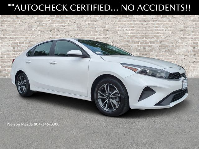 2023 Kia Forte LXS Image 4 of 26