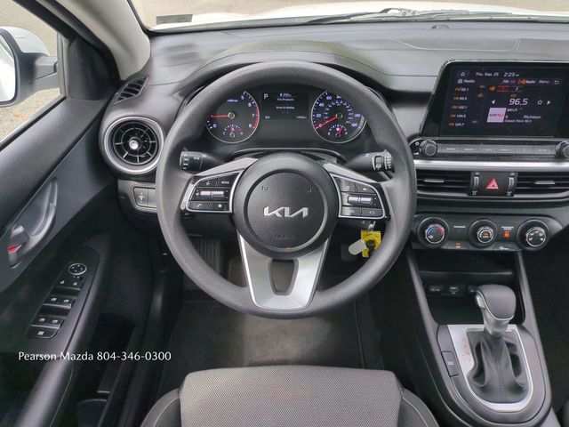 2023 Kia Forte LXS Image 15 of 26
