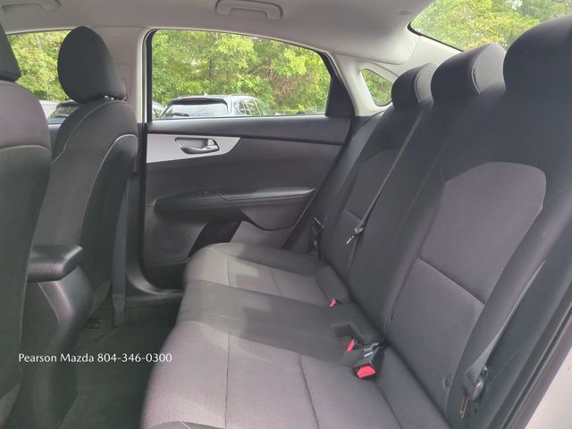 2023 Kia Forte LXS Image 12 of 26