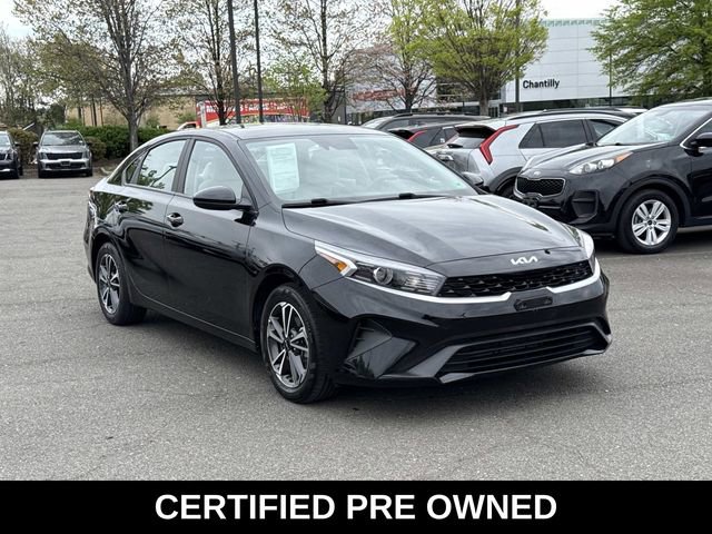 2023 Kia Forte LXS Image 3 of 28