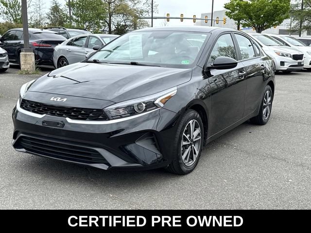 2023 Kia Forte LXS Image 1 of 28