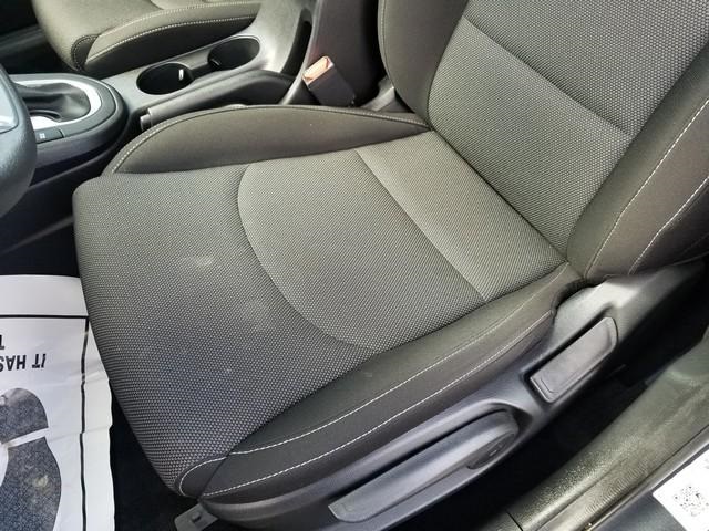 Vehicle image 13 of 27