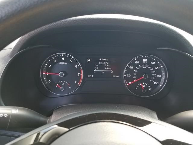 Vehicle image 23 of 27