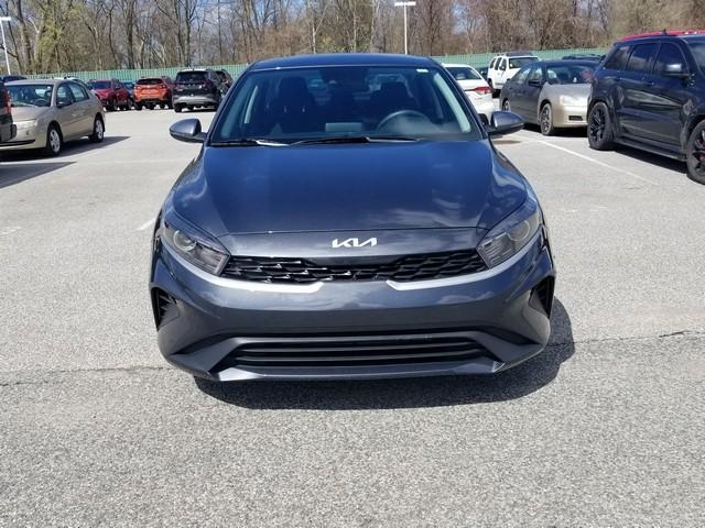 Vehicle image 4 of 27