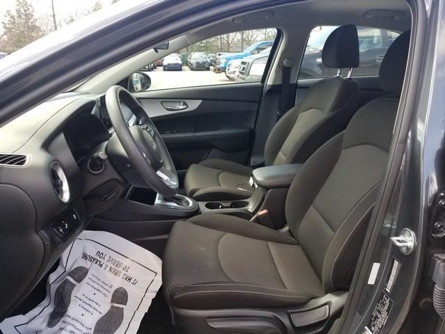 Vehicle image 12 of 27