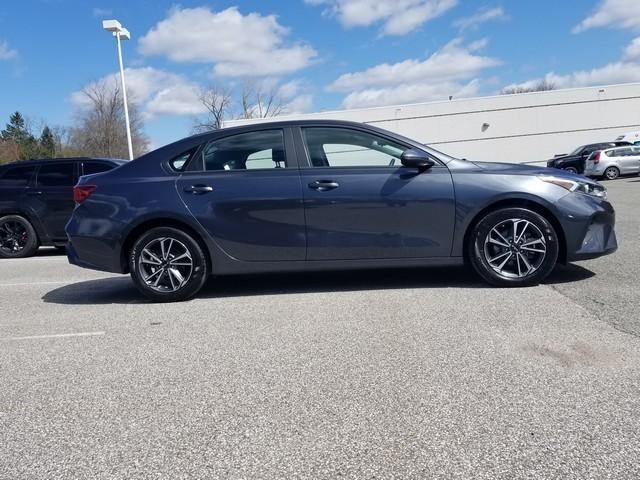 Vehicle image 7 of 27