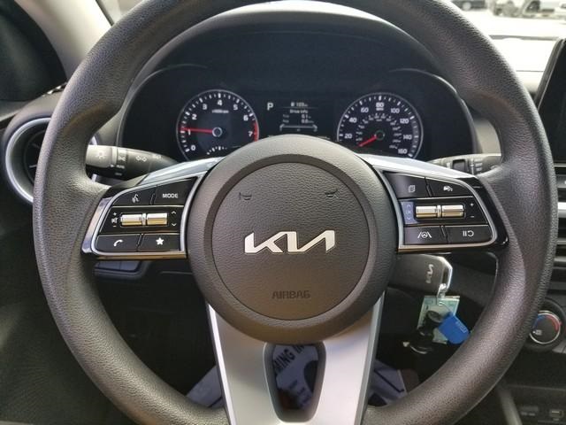 Vehicle image 24 of 27