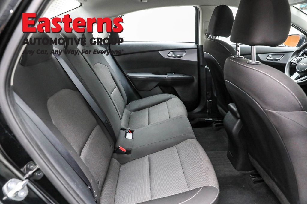 2023 Kia Forte LXS Image 44 of 63