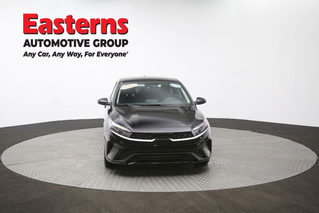 2023 Kia Forte LXS Image 9 of 63