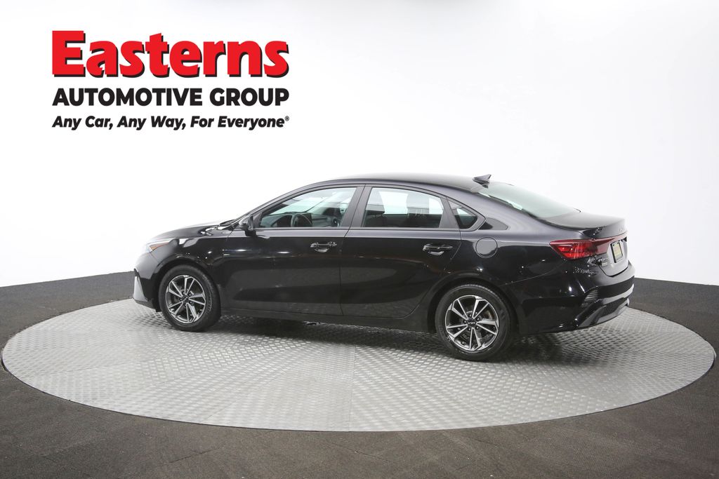 2023 Kia Forte LXS Image 31 of 63