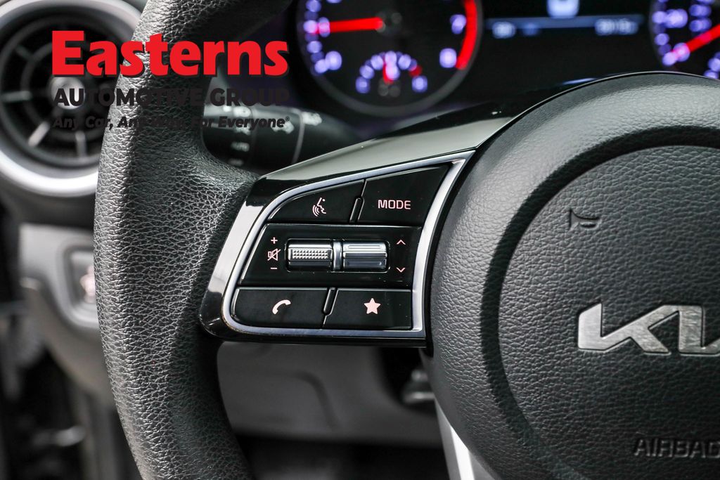 2023 Kia Forte LXS Image 60 of 63