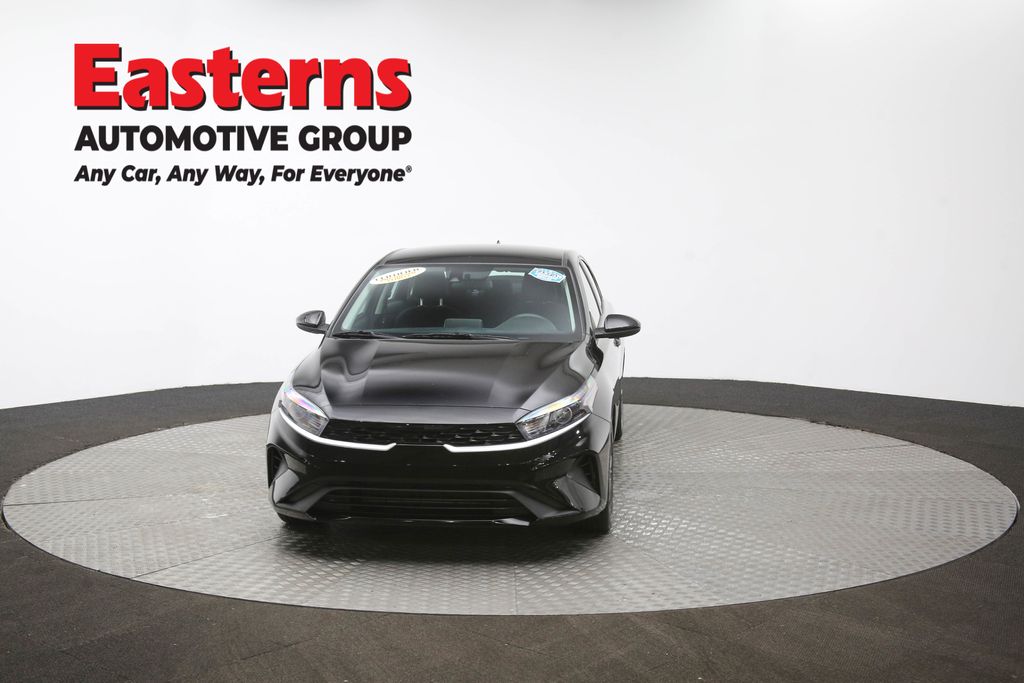 2023 Kia Forte LXS Image 8 of 63