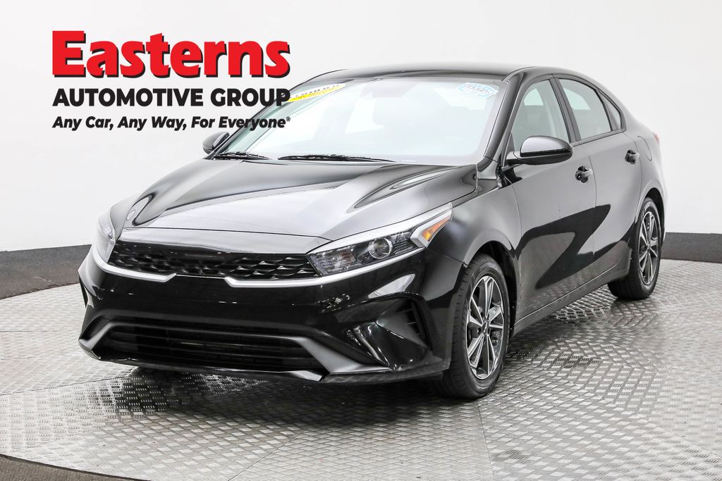 2023 Kia Forte LXS Image 6 of 63