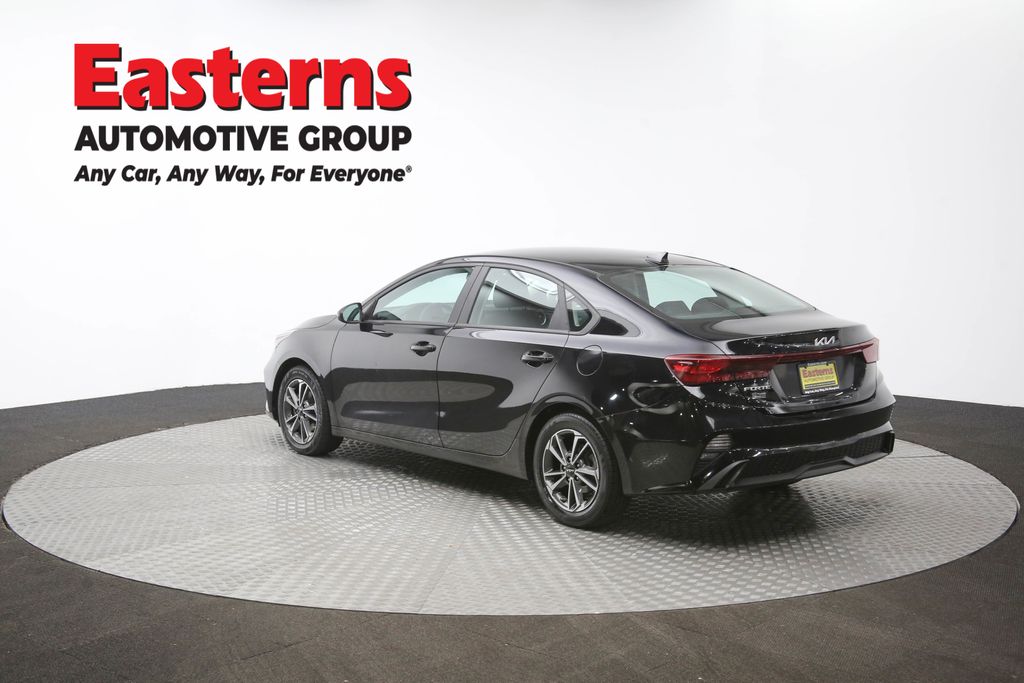 2023 Kia Forte LXS Image 33 of 63