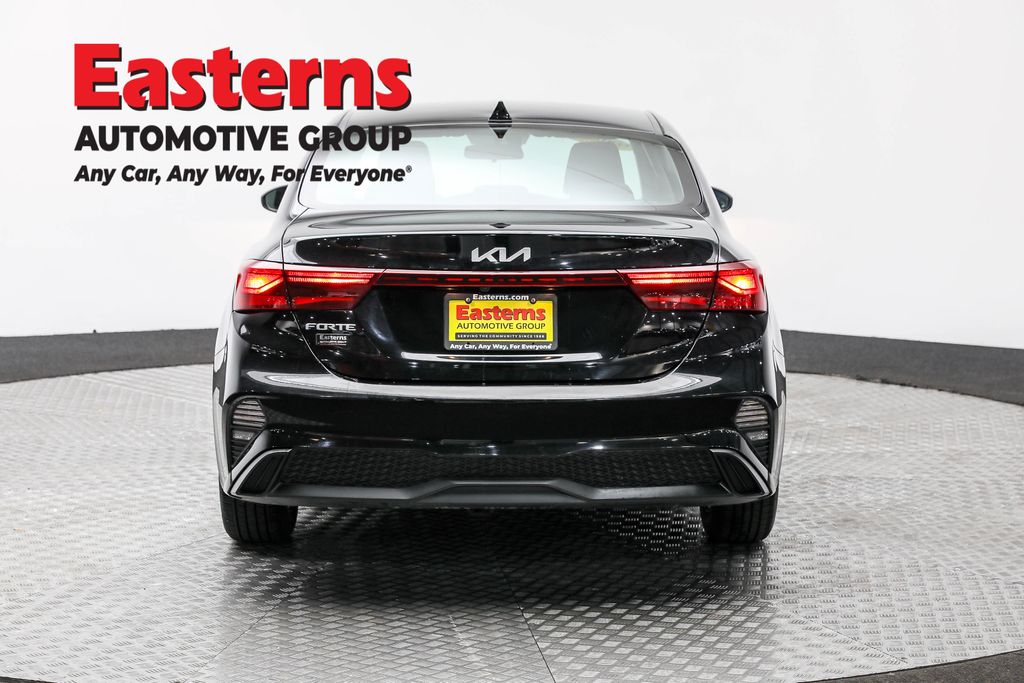 2023 Kia Forte LXS Image 28 of 63
