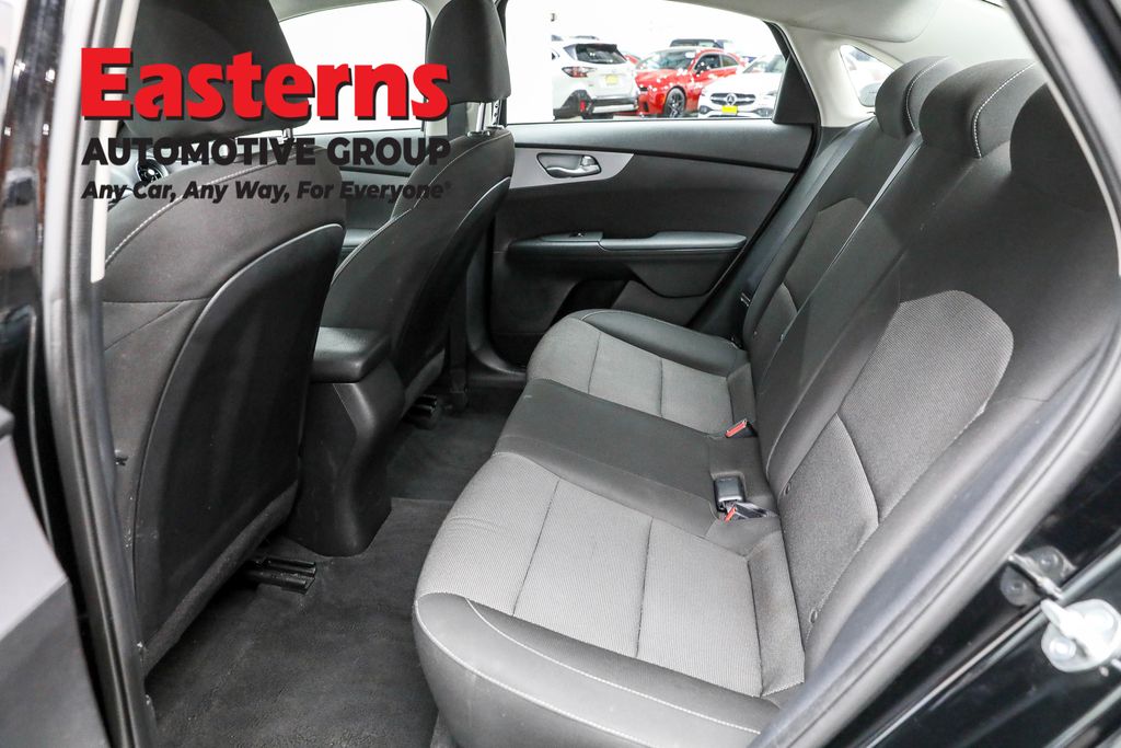 2023 Kia Forte LXS Image 46 of 63