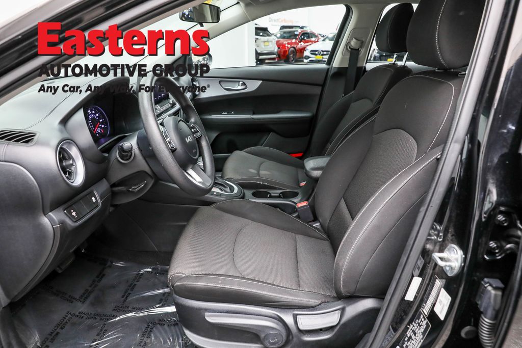 2023 Kia Forte LXS Image 47 of 63