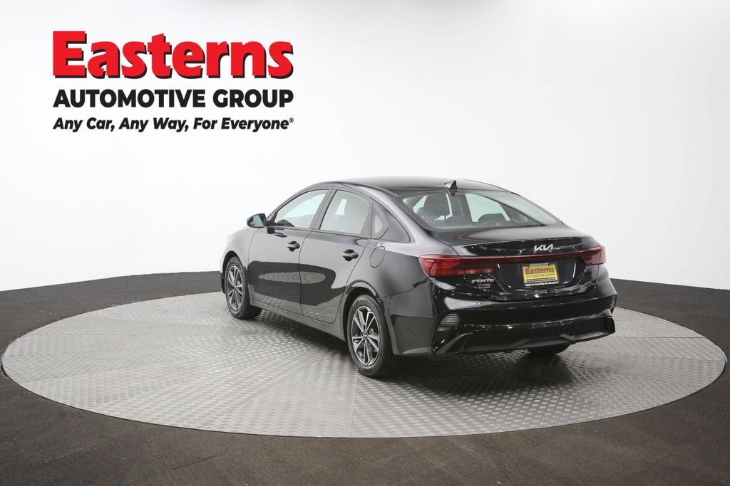 2023 Kia Forte LXS Image 30 of 63