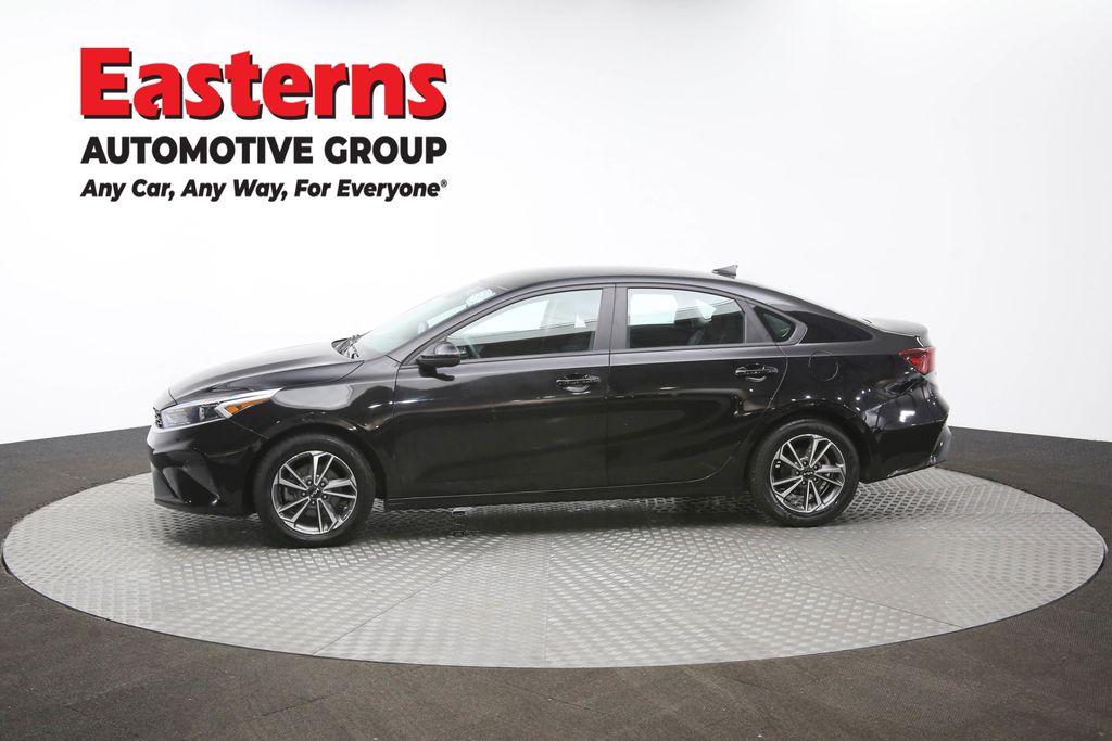 2023 Kia Forte LXS Image 35 of 63