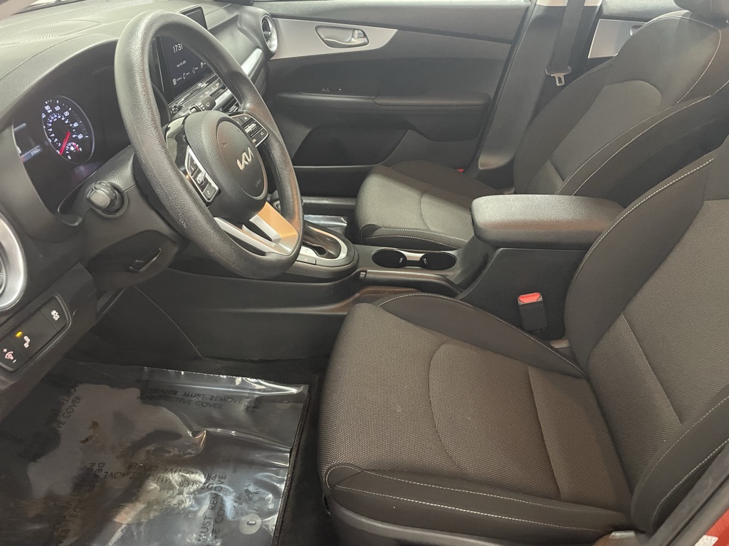 Vehicle image 9 of 31