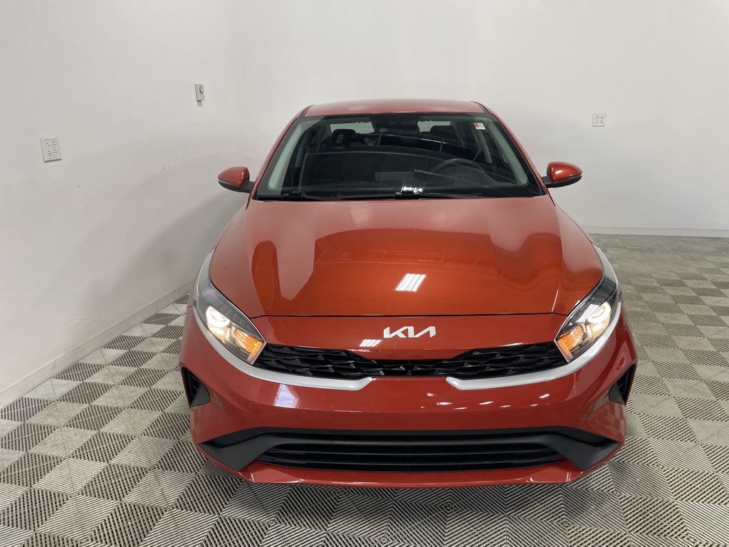 Vehicle image 4 of 31