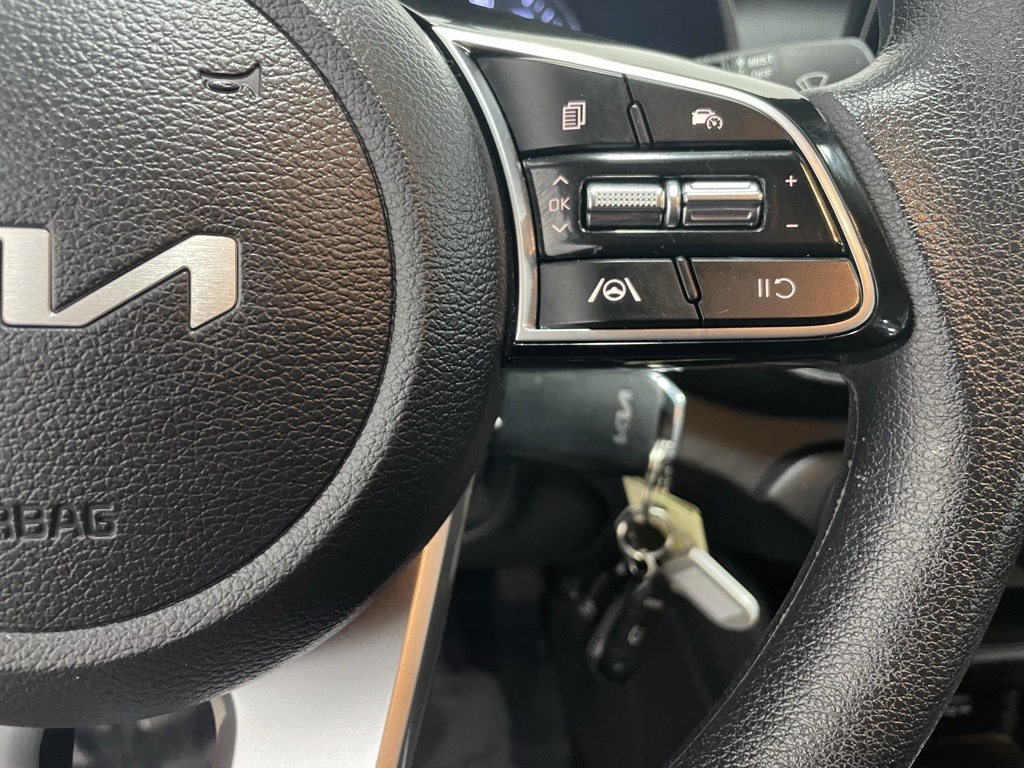 Vehicle image 12 of 31