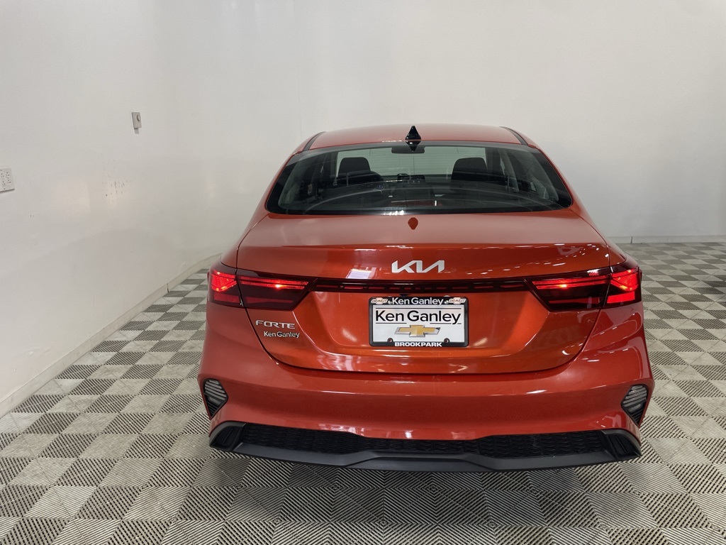 Vehicle image 5 of 31