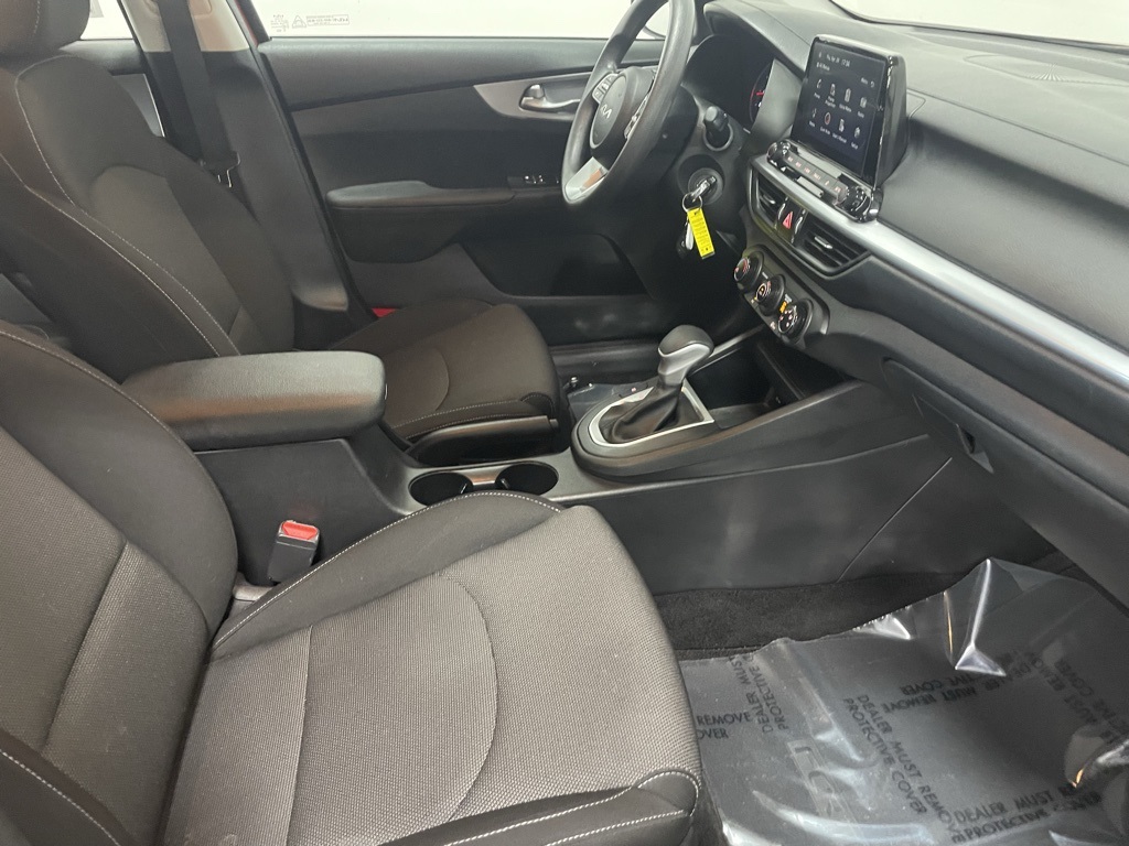 Vehicle image 26 of 31