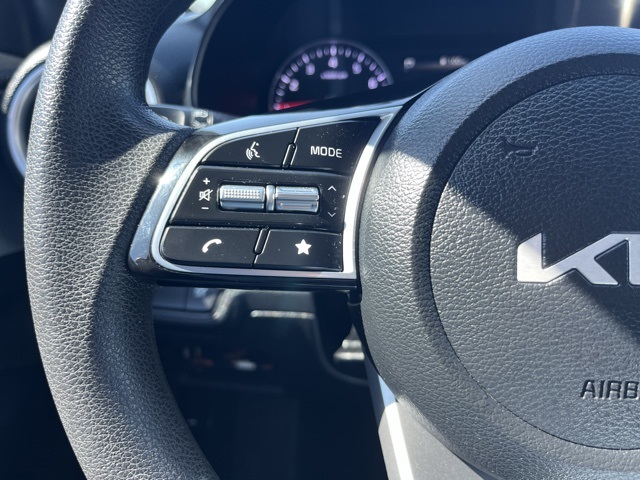 Vehicle image 17 of 30