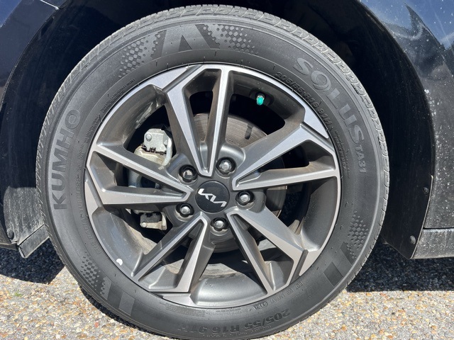 Vehicle image 10 of 30