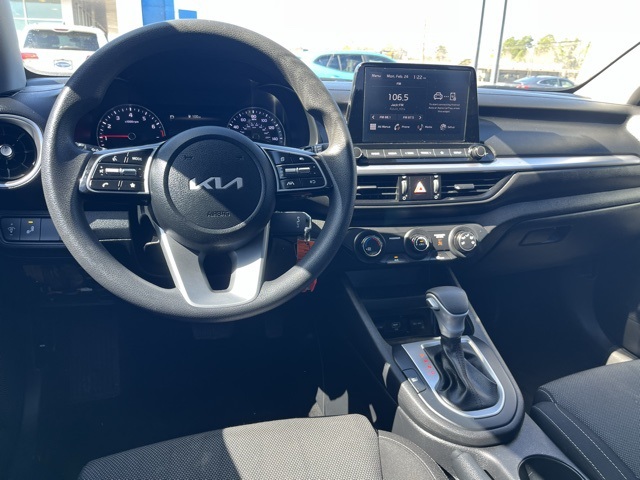 Vehicle image 15 of 30