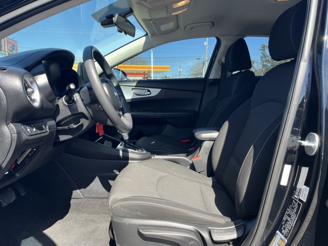 Vehicle image 14 of 30