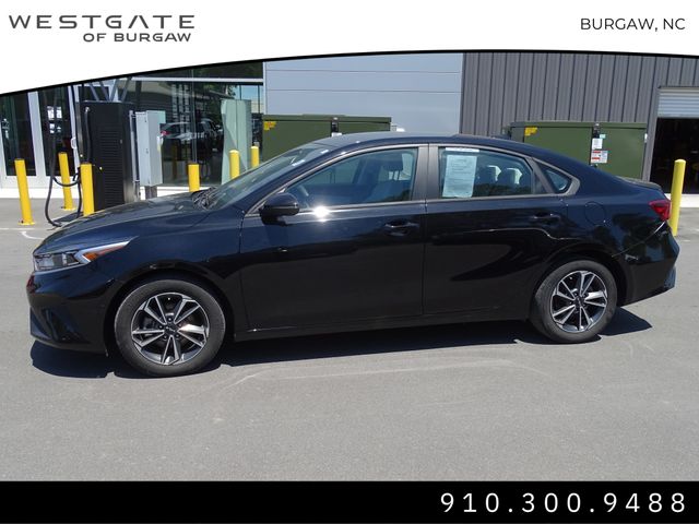 Vehicle image 2 of 31