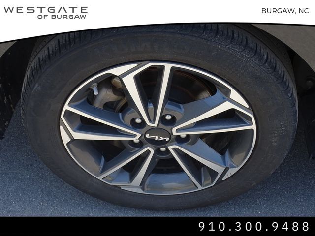 Vehicle image 12 of 31