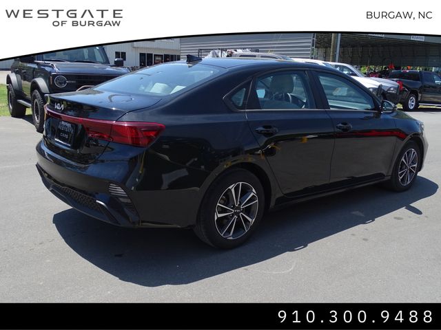 Vehicle image 8 of 31