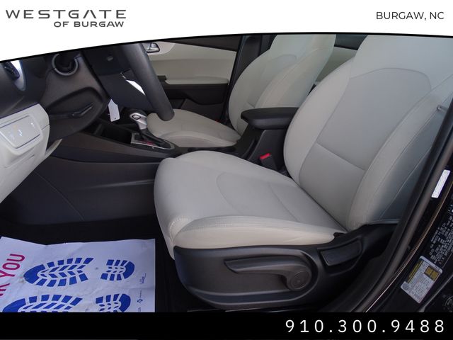 Vehicle image 18 of 31